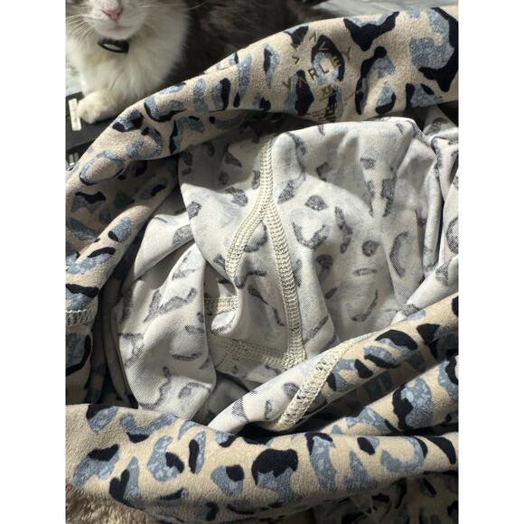 Varley Womens Century 2.0 Leggings Cashmere Cheetah Print Size XS EUC - Picture 5 of 9